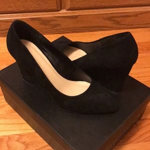 Forever 21 Black Pointed Toe Wedges